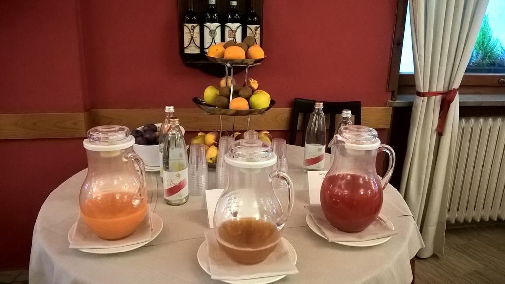 Hotel Corona Tirano Zewnętrze zdjęcie