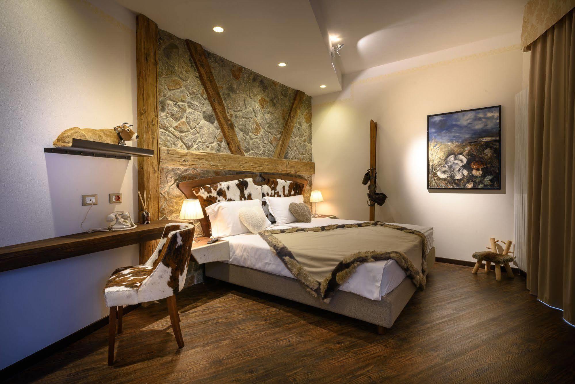 Hotel Corona Tirano Zewnętrze zdjęcie