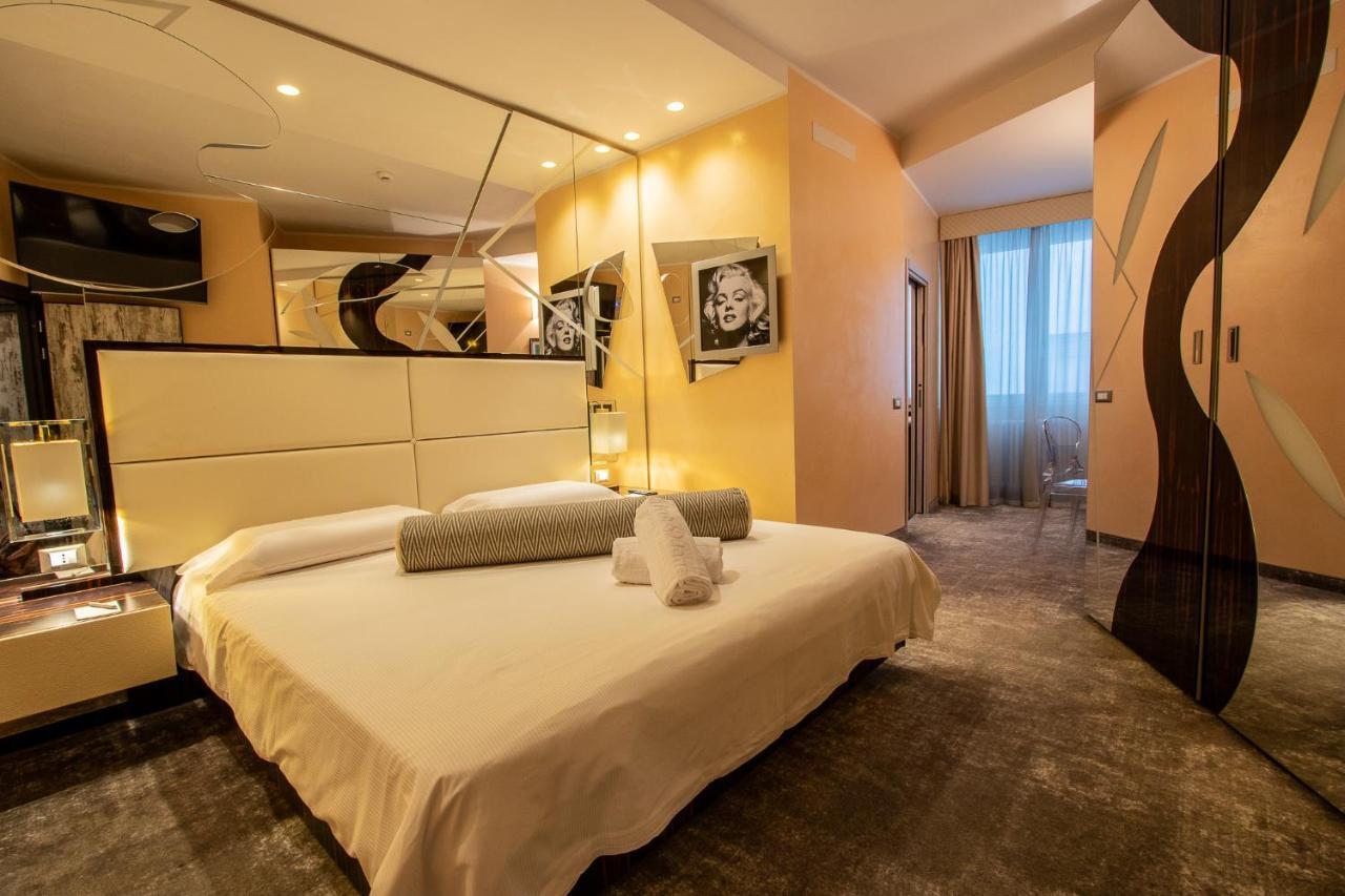 Hotel Corona Tirano Zewnętrze zdjęcie